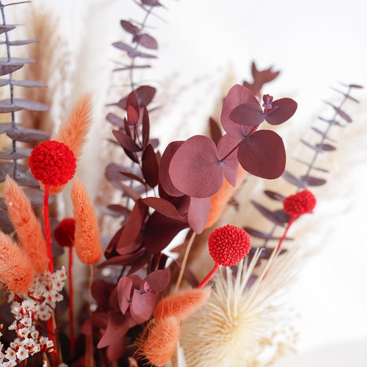 Dried flower bouquet