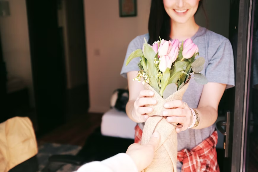 Sending Flowers to Your Loved Ones? Here’s What To Avoid!