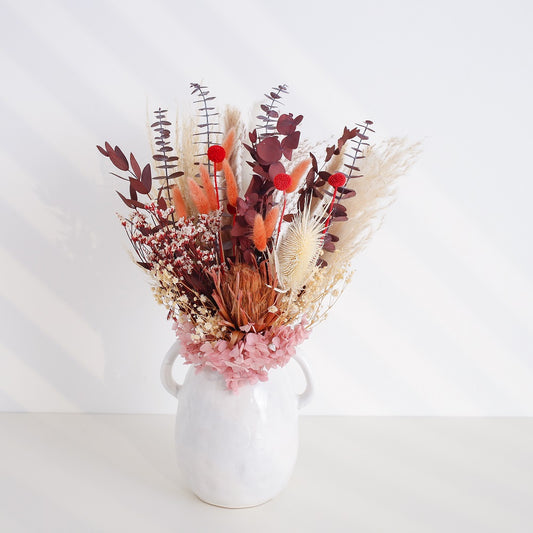 Dried flower bouquet
