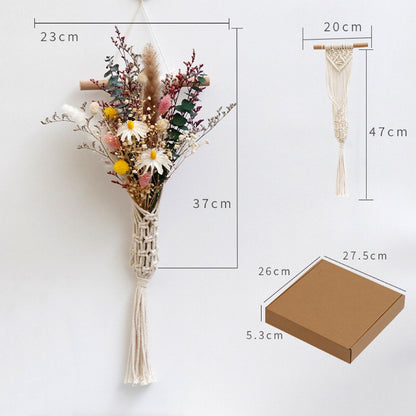 Weave mesh bag with dried flower bouquet