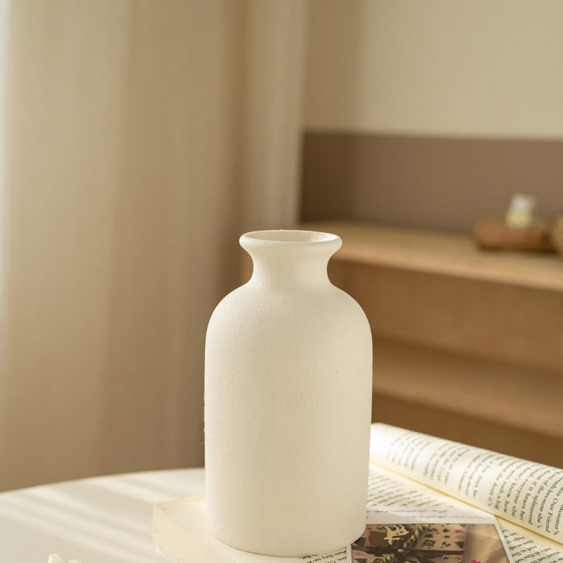 White Ceramic Vase, Height 8CM, Pre-Order