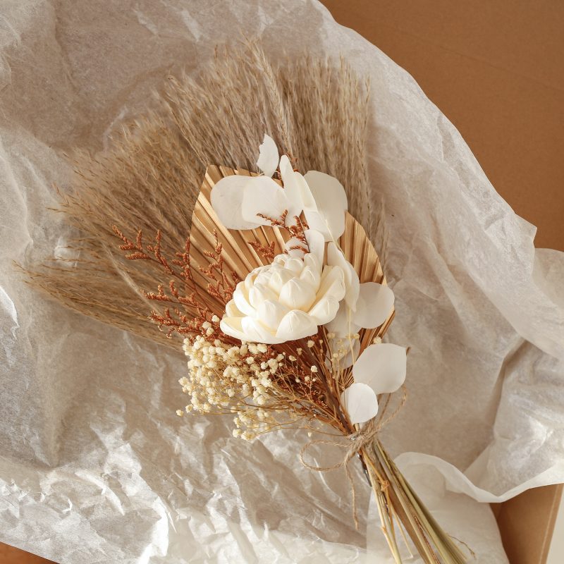 ready to retail, pampas grass mixed bouquet, preserved