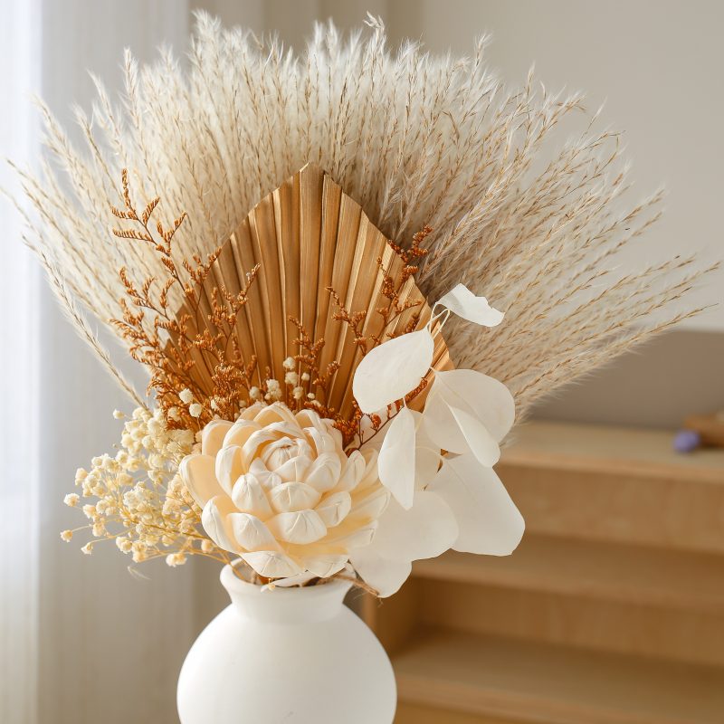 ready to retail, pampas grass mixed bouquet, preserved