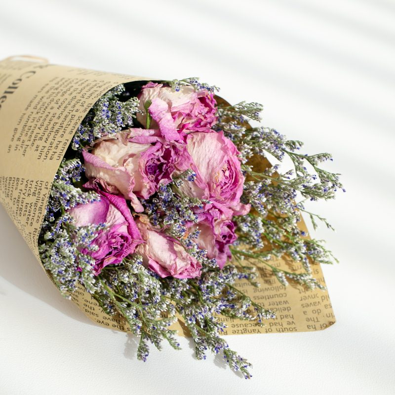 dried pink roses bouquet