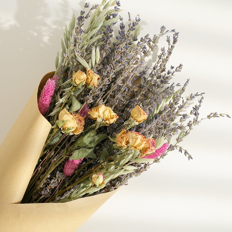 dried lavender bouquet