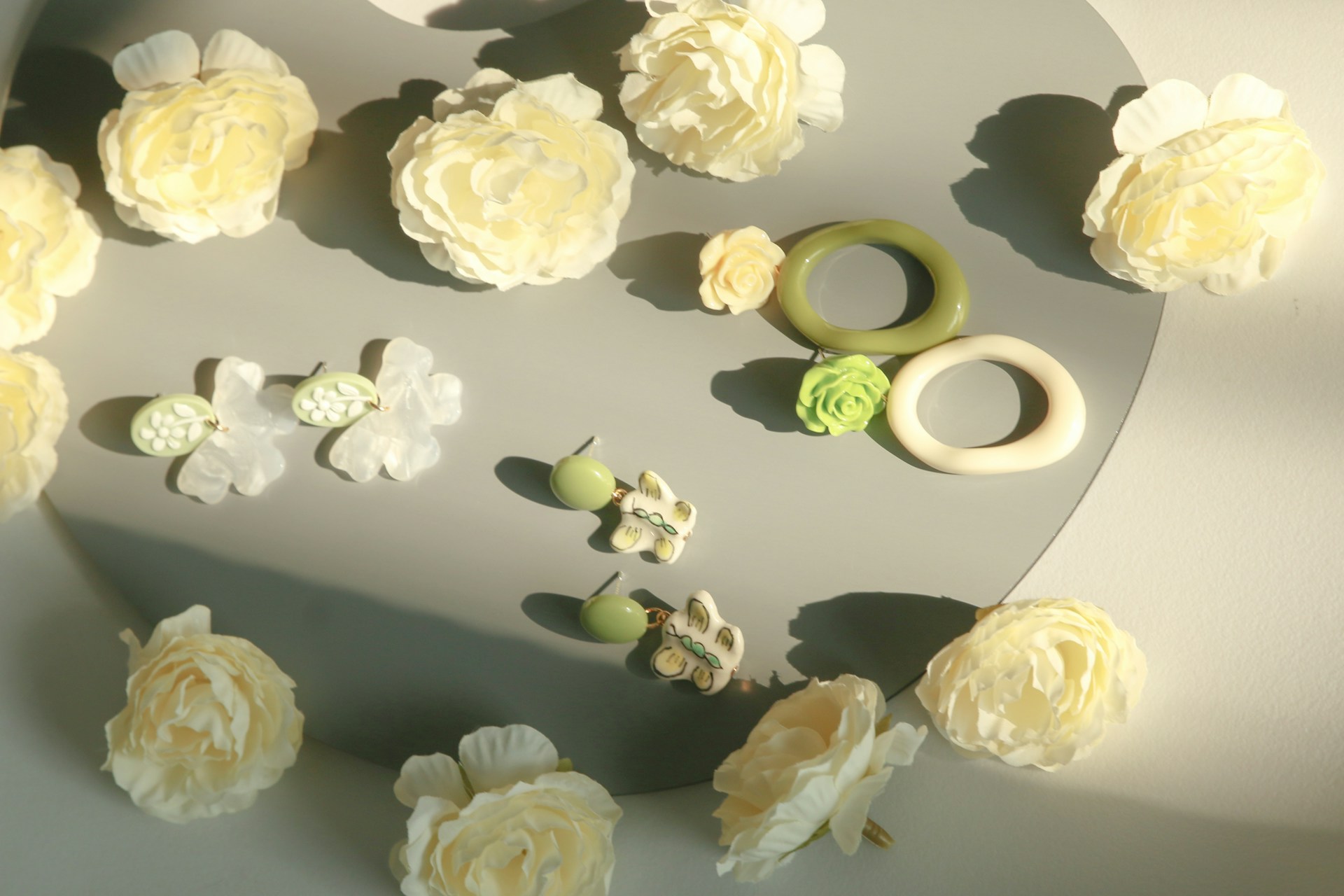 Resin flower jewellery from preserved wedding bouquets.
