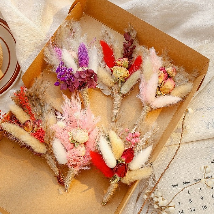 6 buttonholes gift set