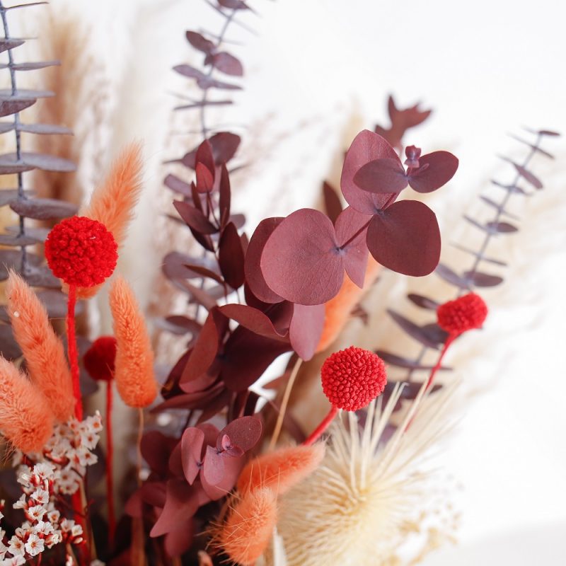 Dried flower bouquet