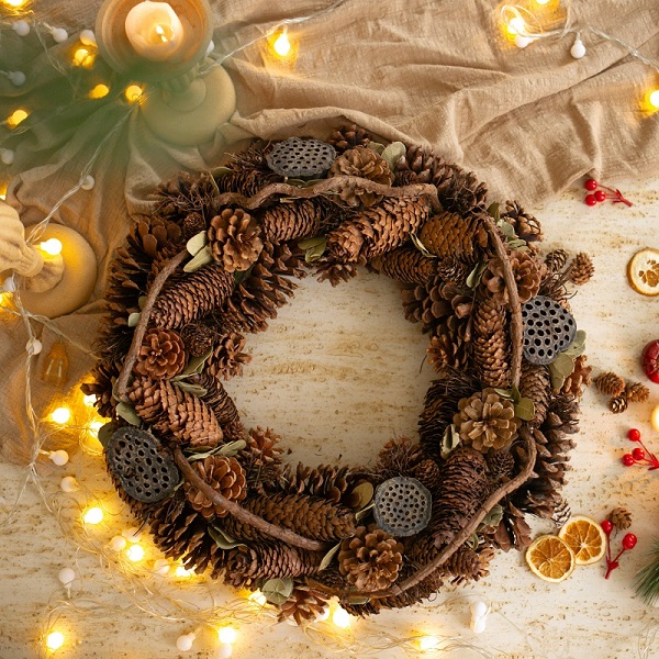 Pine cone Christmas wreath