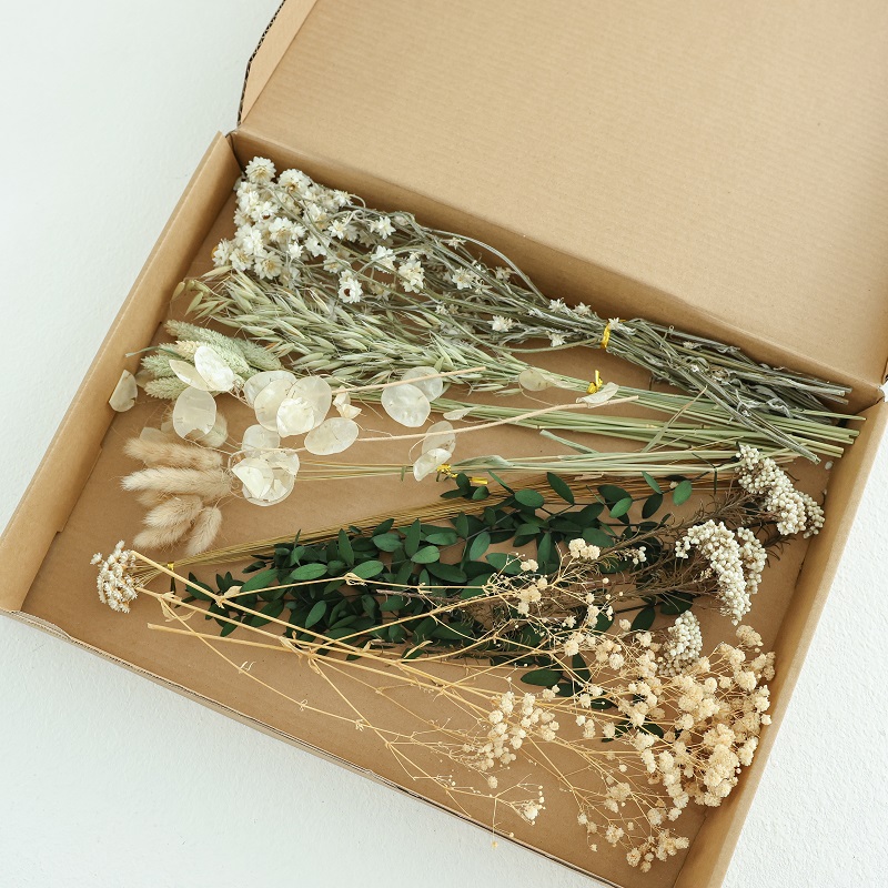 dried flower crafting box